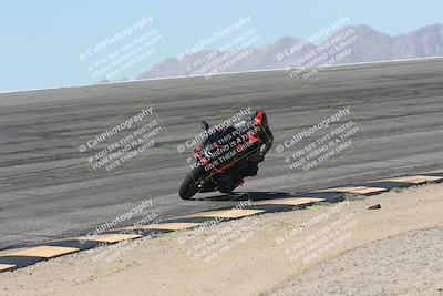 media/Oct-13-2025-Moto Forza (Mon) [[a66d839500]]/3-B Group/Session 2 (Bowl)/